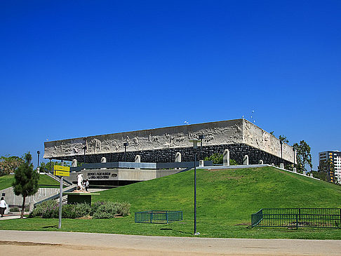 La Brea Tar Pits